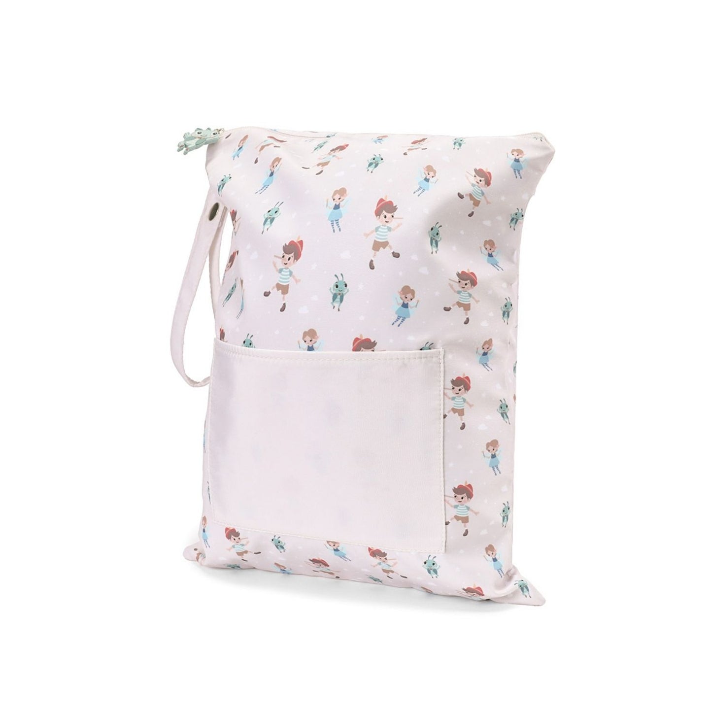 Bolsa Impermeable Wooden Boy de Tutete. Esta bolsa impermeable infantil es el accesorio perfecto para llevar la muda de recambio, la ropa sucia o los trajes de baño mojados de forma higiénica y cómoda. Su asa superior con botón a presión permite colgarla fácilmente del carrito del bebé o de la mochila escolar.