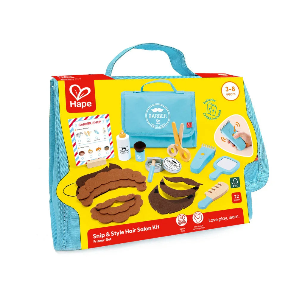 Da rienda suelta al peluquero que tu hijo lleva dentro con el Juego de Salón de Belleza. Con herramientas realistas como un cortapelos eléctrico con efectos de sonido, tijeras y pelo de fieltro DIY, este set de juego inspira la creatividad y los juegos de rol imaginativos. Es perfecto para desarrollar las habilidades motoras, la confianza y la interacción social, a la vez que convierte el corte de pelo en una experiencia divertida.