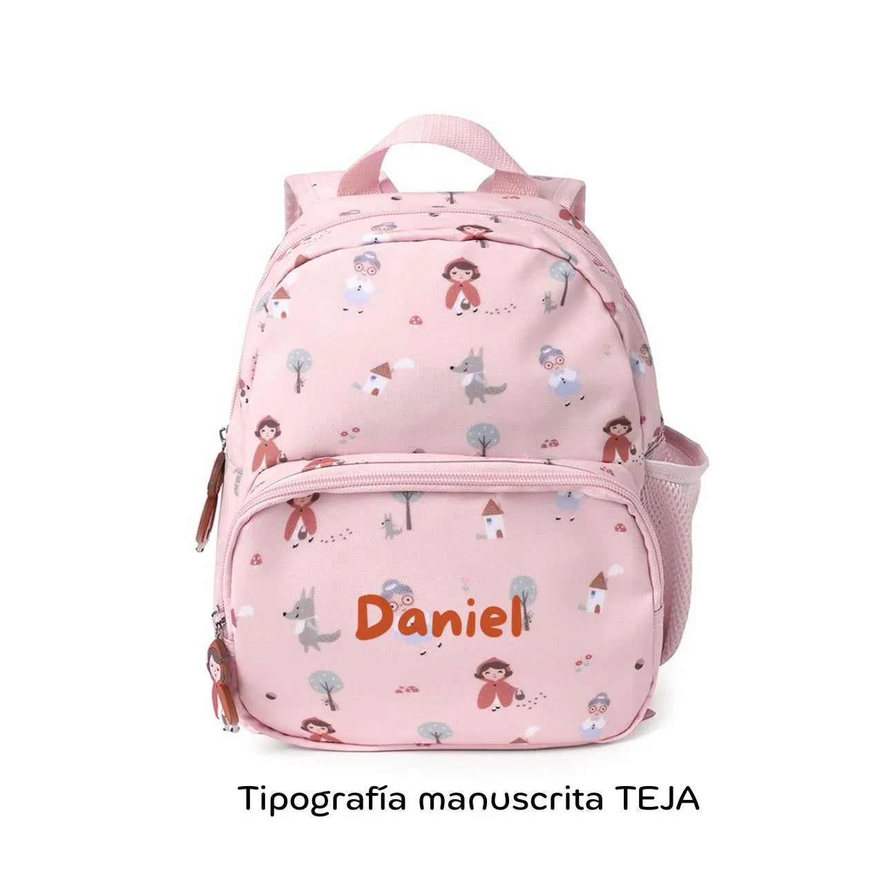 ¡La Mochila Infantil Little Red, Caperucita, coches de ciudad, Personalizable de tutete es perfecta para esos pequeños aventureros en su regreso a clases! esta mochila es un must-have para llevar a la escuela. 