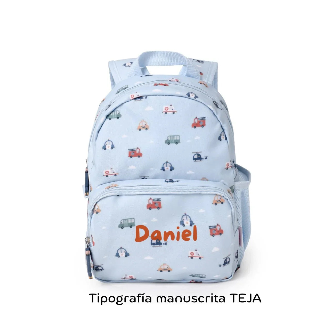 ¡La Mochila Infantil City cars, coches de ciudad, Personalizable de tutete es perfecta para esos pequeños aventureros en su regreso a clases! esta mochila es un must-have para llevar a la escuela. 