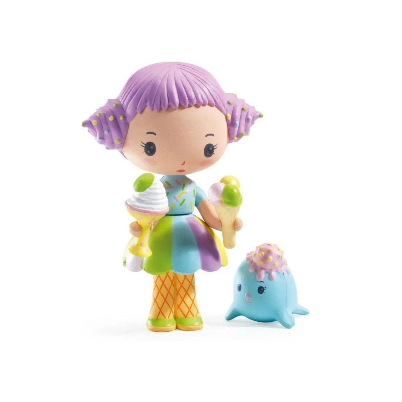 Tinyly Tutti & Frutti
🌸 Una encantadora muñequita con su inseparable mascota, perfecta para imaginar, jugar y coleccionar.
Tinyly Tutti & Frutti forma parte de la delicada colección Tinyly de Djeco. Diseñada por Virginie Brachet, esta figura combina ternura, detalle y fantasía, invitando a los peques a crear historias llenas de magia y amistad.