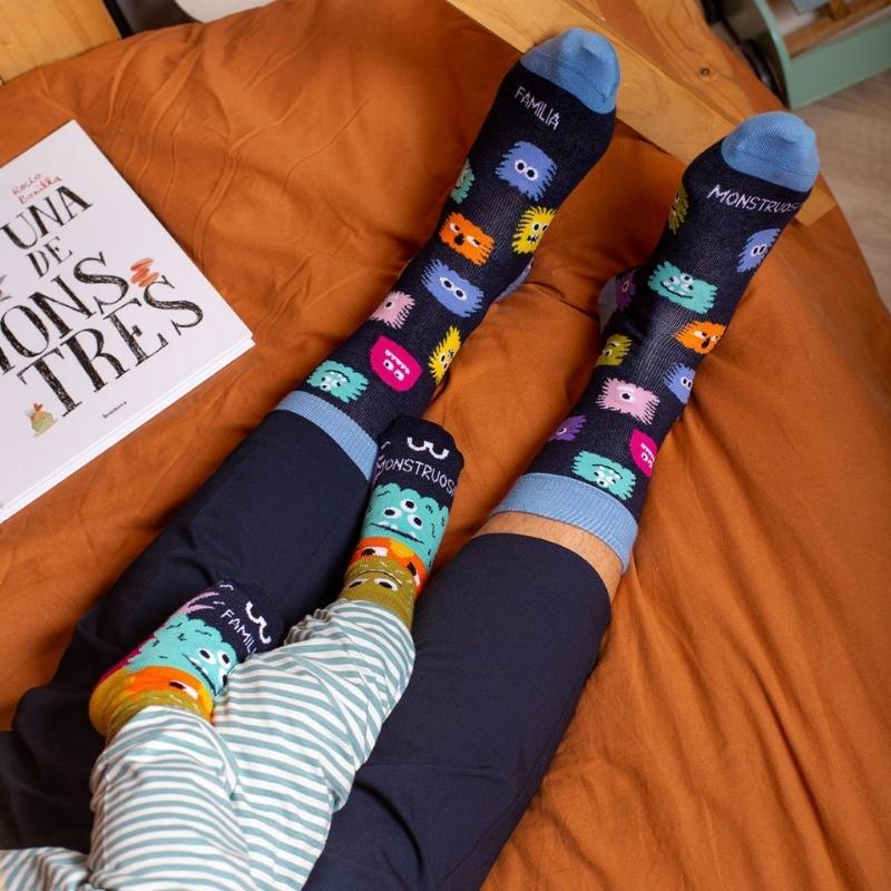 Calcetines familia monstruosa - manodesantaoficial