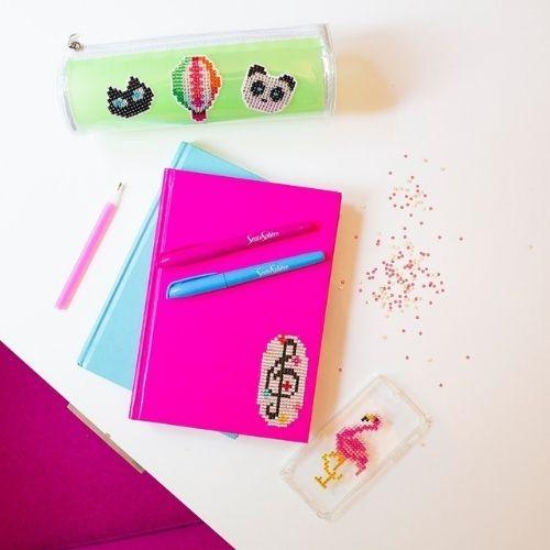 Crea pegatinas con diamantes - manodesantaoficial