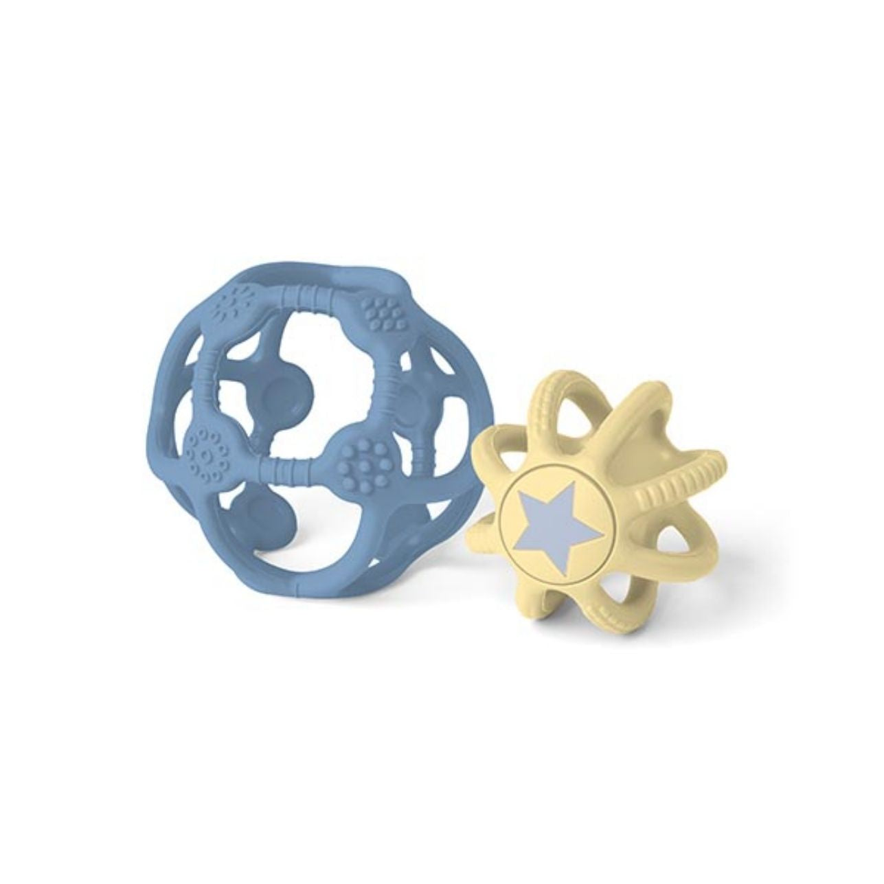 Set de 2 Pelotas Sensoriales de Silicona – ¡Descubre el mundo con tus manos! 👶

Desde el nacimiento 🍼

Fabricadas en silicona alimentaria, seguras y libres de BPA, PVC y ftalatos ✅

Tamaño perfecto para sus manitas: 9,5 x 9,5 x 9,5 cm ✋

Presentación en caja: 10 x 9 x 10 cm 🎁

Diseño apilable: la pelota pequeña encaja dentro de la grande 🧩

Ideal para aliviar la dentición 🌿