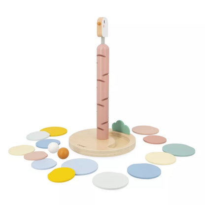 🌳 Árbol Musical Circuito de Pájaro – Juguete Sensorial de Madera

Construcción 2 en 1: primero se monta, luego se convierte en un circuito musical

Incluye 14 hojas de colores y 2 bolas de madera

Cada hoja emite un sonido suave y diferente al paso de la bola

Pajarito decorativo en la cima que se balancea con un muelle

Favorece la coordinación, la motricidad y la percepción sonora

Fabricado en madera certificada FSC™