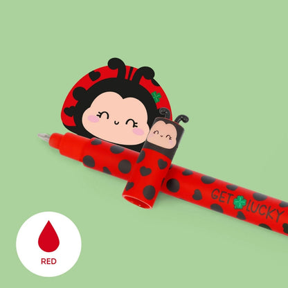 ¡Equivocarse es de sabios! Con el Bolígrafo Borrable Ladybug de Legami y su tinta roja termosensible, borra errores sin dañar el papel. Disponible en Mano de Santa.