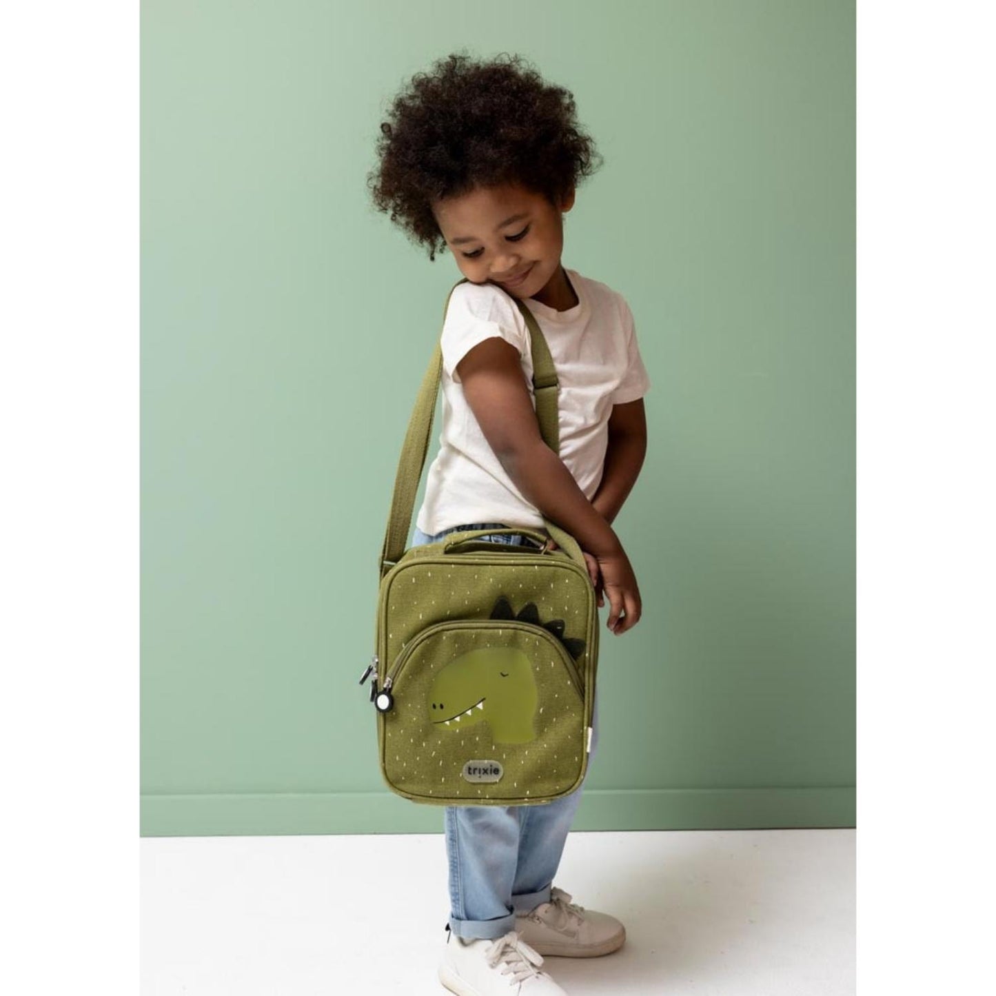 Consigue la bolsa almuerzo térmica Mr. Dino personalizable de Trixie en www.manodesantaoficial.es. Bolsa térmica infantil ideal para mantener la comida fresca en el colegio y excursiones. ¡Personalízala con su nombre!