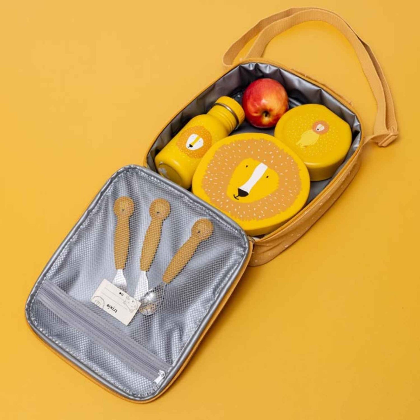 Consigue la bolsa almuerzo térmica Mr. Lion personalizable de Trixie en www.manodesantaoficial.es. Bolsa térmica infantil ideal para mantener la comida fresca en el colegio y excursiones. ¡Personalízala con su nombre!