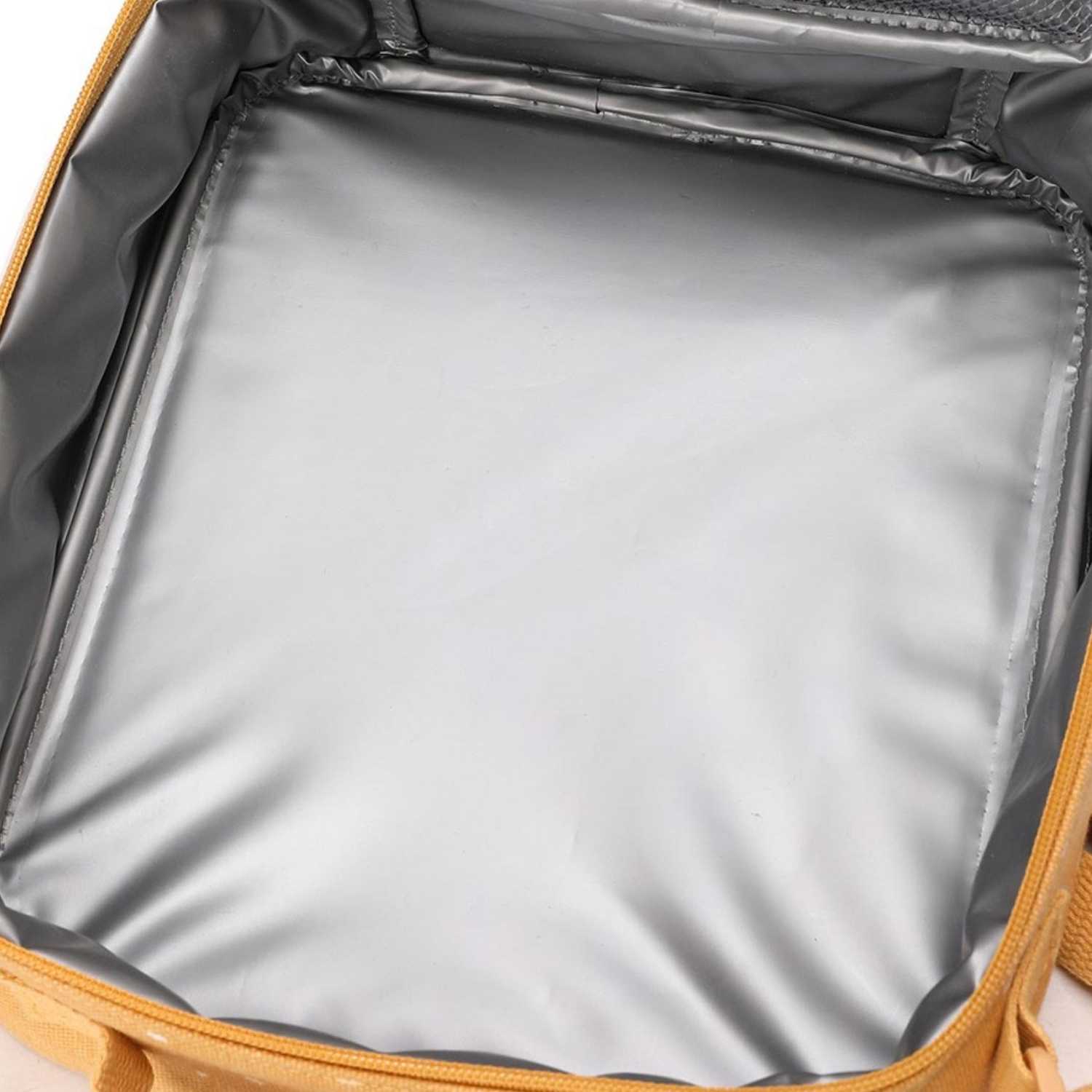 Consigue la bolsa almuerzo térmica Mr. Lion personalizable de Trixie en www.manodesantaoficial.es. Bolsa térmica infantil ideal para mantener la comida fresca en el colegio y excursiones. ¡Personalízala con su nombre!