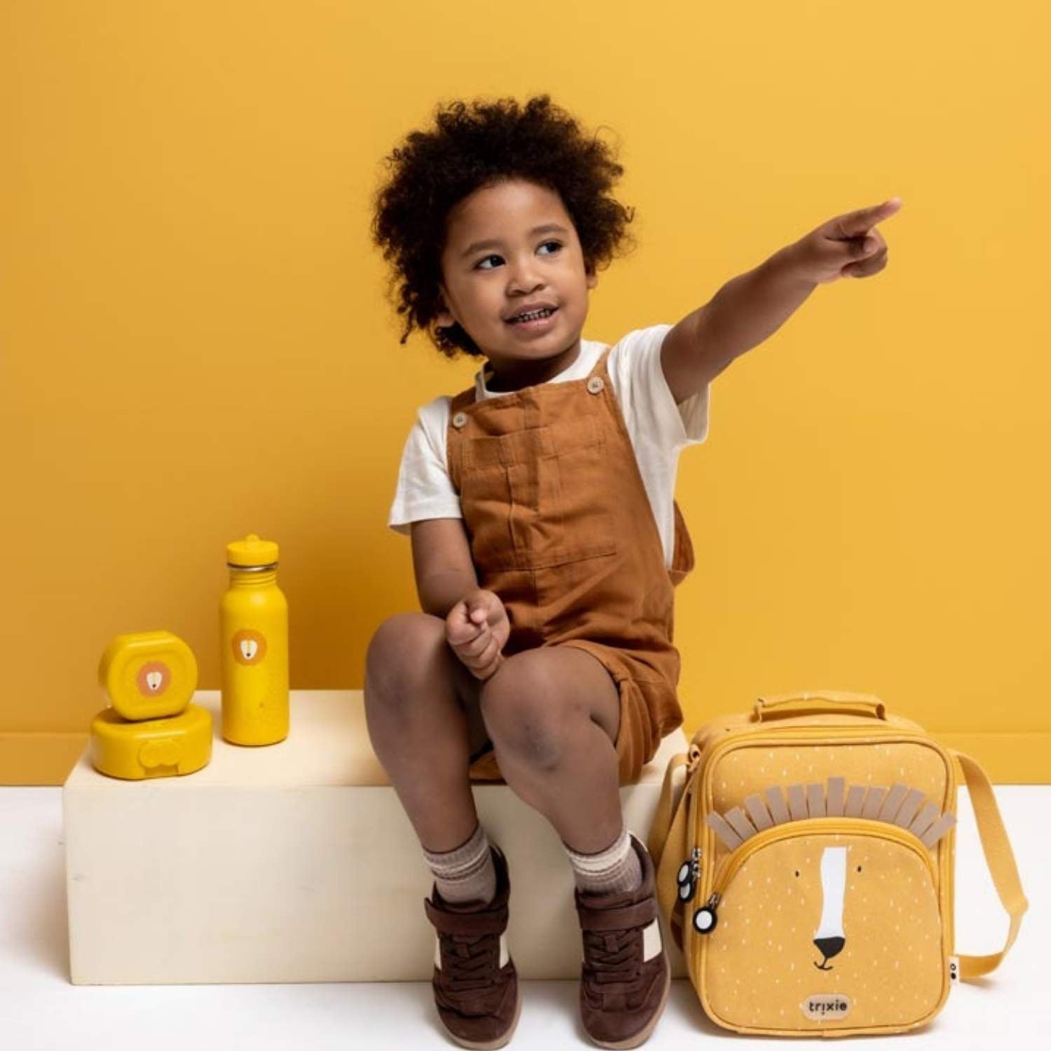Consigue la bolsa almuerzo térmica Mr. Lion personalizable de Trixie en www.manodesantaoficial.es. Bolsa térmica infantil ideal para mantener la comida fresca en el colegio y excursiones. ¡Personalízala con su nombre!