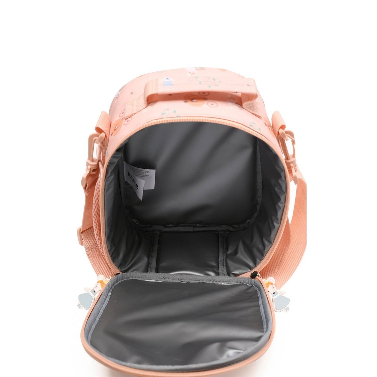 Bolsa Merienda Térmica Personalizable 3D Mouse Fairies (Cenicienta). Esta bolsa térmica infantil es el accesorio escolar perfecto para el colegio o las excursiones, gracias a su amplio compartimento y a su llamativo relieve tridimensional. Cuenta con un bolsillo de rejilla lateral para la botella de agua y una etiqueta plastificada trasera ideal para poner los datos del peque.