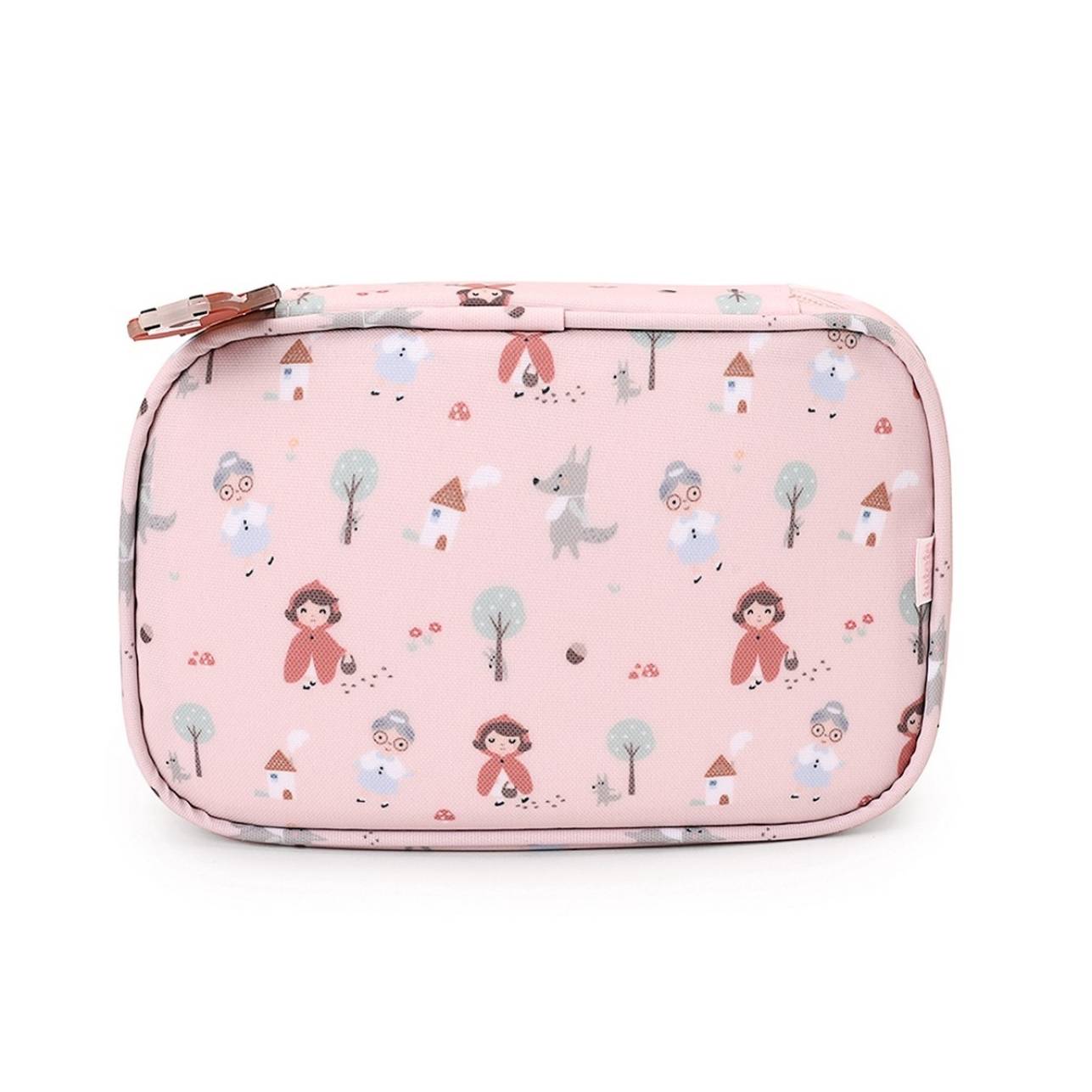 La bolsa sanitaria infantil Caperucita de Tutete es la solución perfecta para llevar lo esencial de primeros auxilios siempre a mano. Compacta, resistente y con un diseño que enamora, está pensada para acompañar a tu peque al cole, a excursiones o en cualquier salida.

Confeccionada en materiales reciclados (RPET + PEVA), ofrece un interior aislante y acolchado que protege medicamentos, tiritas o productos de higiene de la humedad y los golpes. Sus tres bolsillos de malla permiten mantener todo bien organiz
