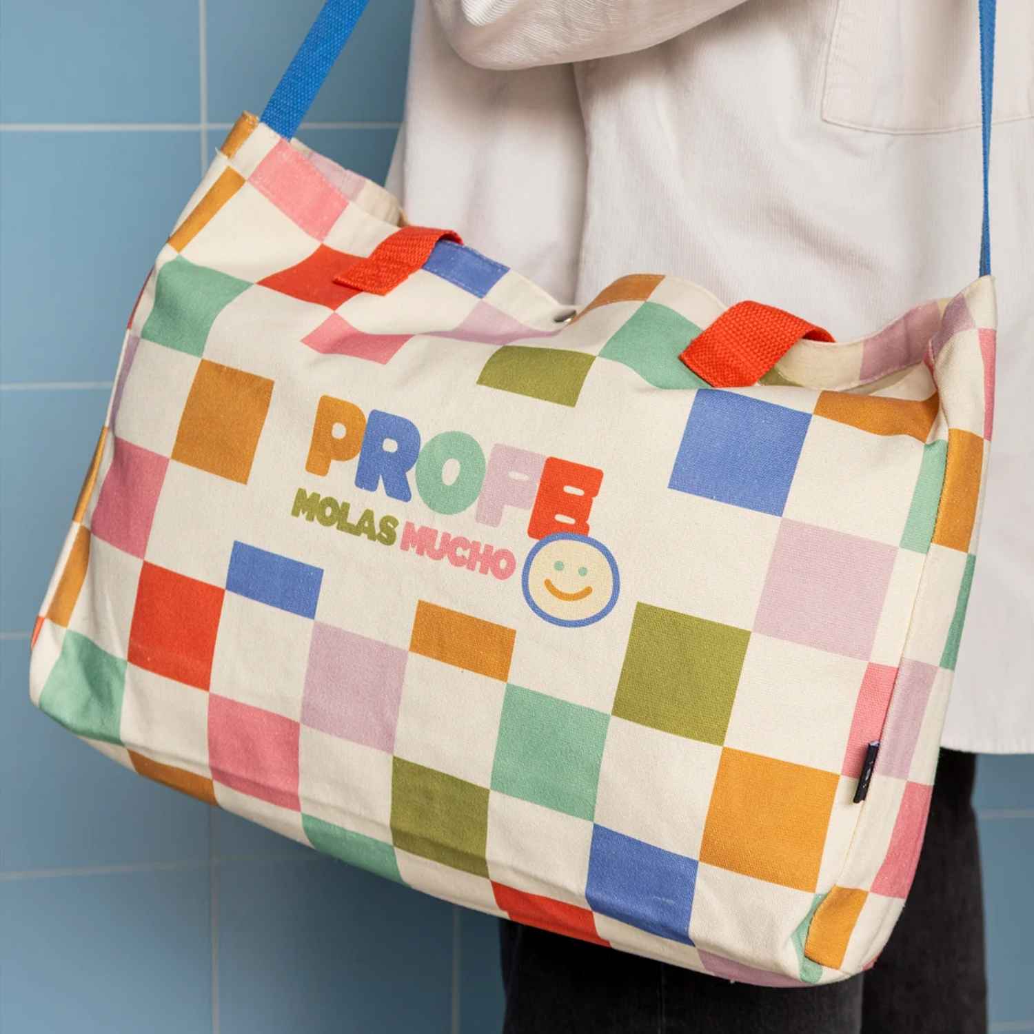 Bolso "Profe molas mucho" de algodón 100%. Regalo ideal para profesores, resistente (340g) y con doble asa para hombro o mano. Práctico, espacioso y diseñado en España.
