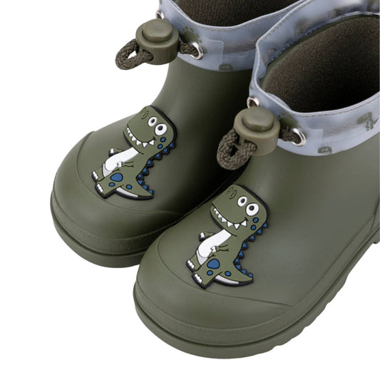 ¡Descubre las botas de agua barefoot monocolor MENDI DINO KAKI de concepto barefoot de IGOR! Son tus aliadas para aventuras en familia bajo la lluvia. Su acabado mate las hace preciosas y el diseño respetuoso con sus pies las hace flexibles y cómodas. ¿Quieres aún más motivos para comprarlas? ¡Cero Drop y la plantilla es extraíble!