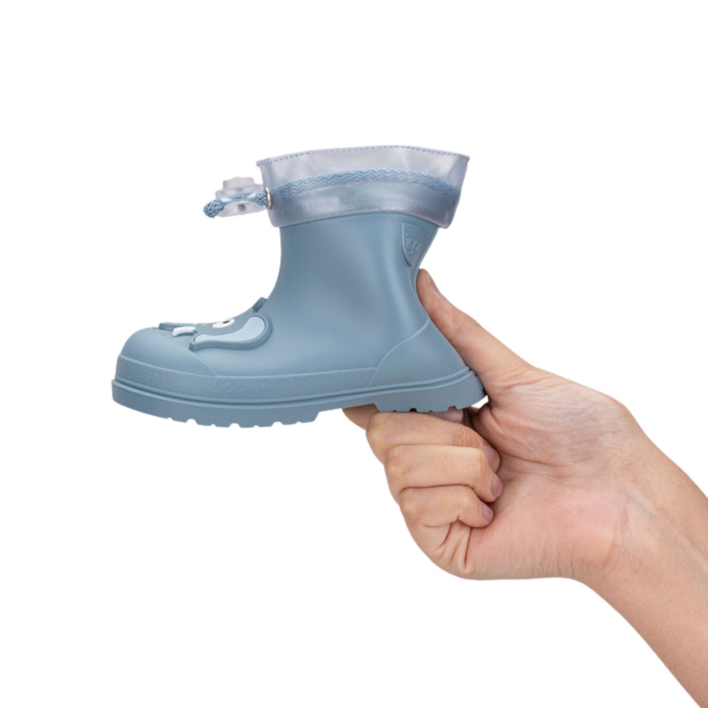 ¡Descubre las botas de agua barefoot monocolor MENDI DINO ELEFANTE de concepto barefoot de IGOR! Son tus aliadas para aventuras en familia bajo la lluvia. Su acabado mate las hace preciosas y el diseño respetuoso con sus pies las hace flexibles y cómodas. ¿Quieres aún más motivos para comprarlas? ¡Cero Drop y la plantilla es extraíble!