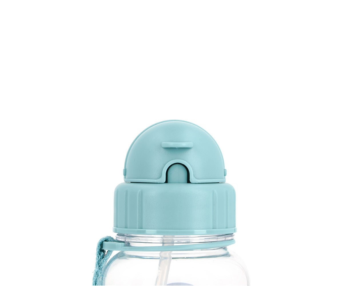 Consigue la botella plástico personalizable Pandas in Space de 500ml en www.manodesantaoficial.es. Botella infantil de Tritán con pajita abatible, libre de BPA y resistente para el colegio. ¡Personalízala con su nombre!