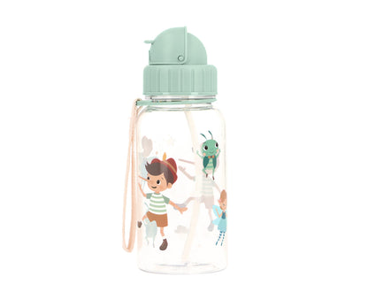 Consigue la botella plástico personalizable Wooden Boy (Pinocho) de 500ml en www.manodesantaoficial.es. Botella infantil de Tritán con pajita abatible, libre de BPA y resistente para el colegio. ¡Personalízala con su nombre!