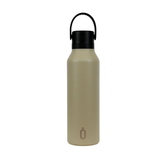 La Runbott Mii CAQUI&nbsp;no es solo una botella, ¡es la aliada perfecta para acompañar cada aventura de tus peques! Ya sea en el cole, una excursión o un día en el parque, esta botella térmica de 600 ml combina funcionalidad, diseño y seguridad en un solo producto.

Gracias a su tecnología de aislamiento al vacío, mantiene las bebidas frías hasta 24 horas y calientes hasta 12, sin condensación exterior. ¿Lo mejor? Su innovador sistema EverTaste® con recubrimiento cerámico interior evita sabores metálicos y
