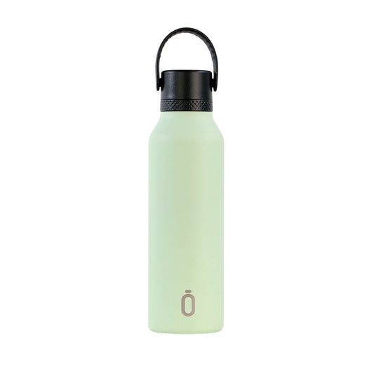 La Runbott Mii MELÓN&nbsp;no es solo una botella, ¡es la aliada perfecta para acompañar cada aventura de tus peques! Ya sea en el cole, una excursión o un día en el parque, esta botella térmica de 600 ml combina funcionalidad, diseño y seguridad en un solo producto.

Gracias a su tecnología de aislamiento al vacío, mantiene las bebidas frías hasta 24 horas y calientes hasta 12, sin condensación exterior. ¿Lo mejor? Su innovador sistema EverTaste® con recubrimiento cerámico interior evita sabores metálicos y