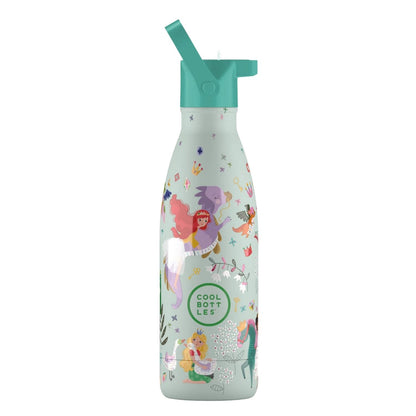 Botella térmica infantil The Bottles Kids 350ml Princess Kingdom. Acero inoxidable con relieve 3D, mantiene el frío 36h. Libre de BPA y a prueba de fugas. ¡Ideal para el cole!

Princesas valientes, preciosos caballos y coronas brillantes te esperan en este reino mágico de Princess Kingdom. The Bottles Kids 350ml es una botella de agua para niños con Triple Cool™ Technology que mantiene bebidas 36 horas frías y 18 calientes. Con tacto en relieve 3D y tapón hermético a prueba de fugas. Fabricada en acero inox