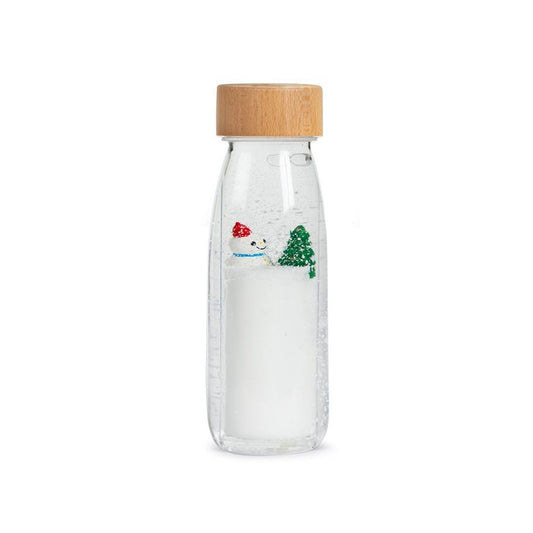 Move Bottle Petit Boum – Winter Scene ❄️
Edad recomendada: A partir de 3 meses
Dimensiones: 15,5 × 4,5 cm
Capacidad: 250 ml
Incluye: 1 botella sensorial sellada
Fabricada a mano en España