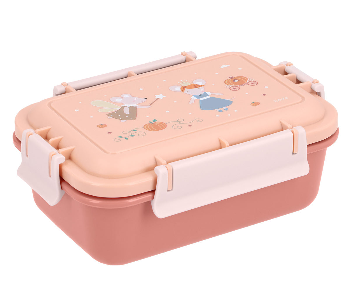   La Caja de Almuerzo Bento Mouse Fairies (Cenicienta) de Tutete es la solución perfecta para organizar el menú diario de los más pequeños. Gracias a su capacidad de 500ml y su cajita interior extraíble, podrás separar los alimentos de forma cómoda, manteniendo la comida fresca y apetitosa. Además, puedes añadir una pegatina vinílica personalizada para identificarla en el cole. 