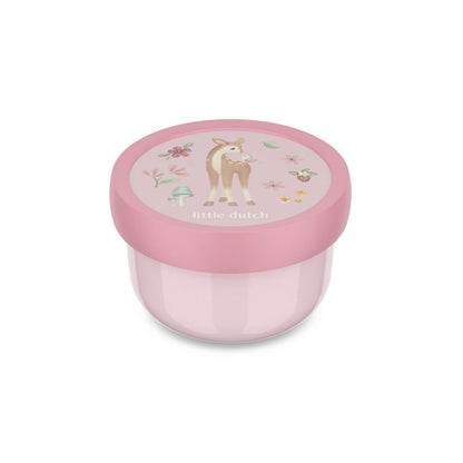 pequeña joya de la colección La granja de Little Dutch x Mepal es perfecta para los snacks saludables de los peques, ya sea para la guarde, el cole o las excursiones. 🧃🍇

Su tamaño es ideal para llevar 1 o 2 piezas de fruta cortadas, viene con un mini tenedor, y lo mejor: ¡es 100% a prueba de fugas! 👌
Ligera, fácil de abrir y cerrar por manos pequeñas, y libre de BPA, es la combinación perfecta entre seguridad, diseño y practicidad.