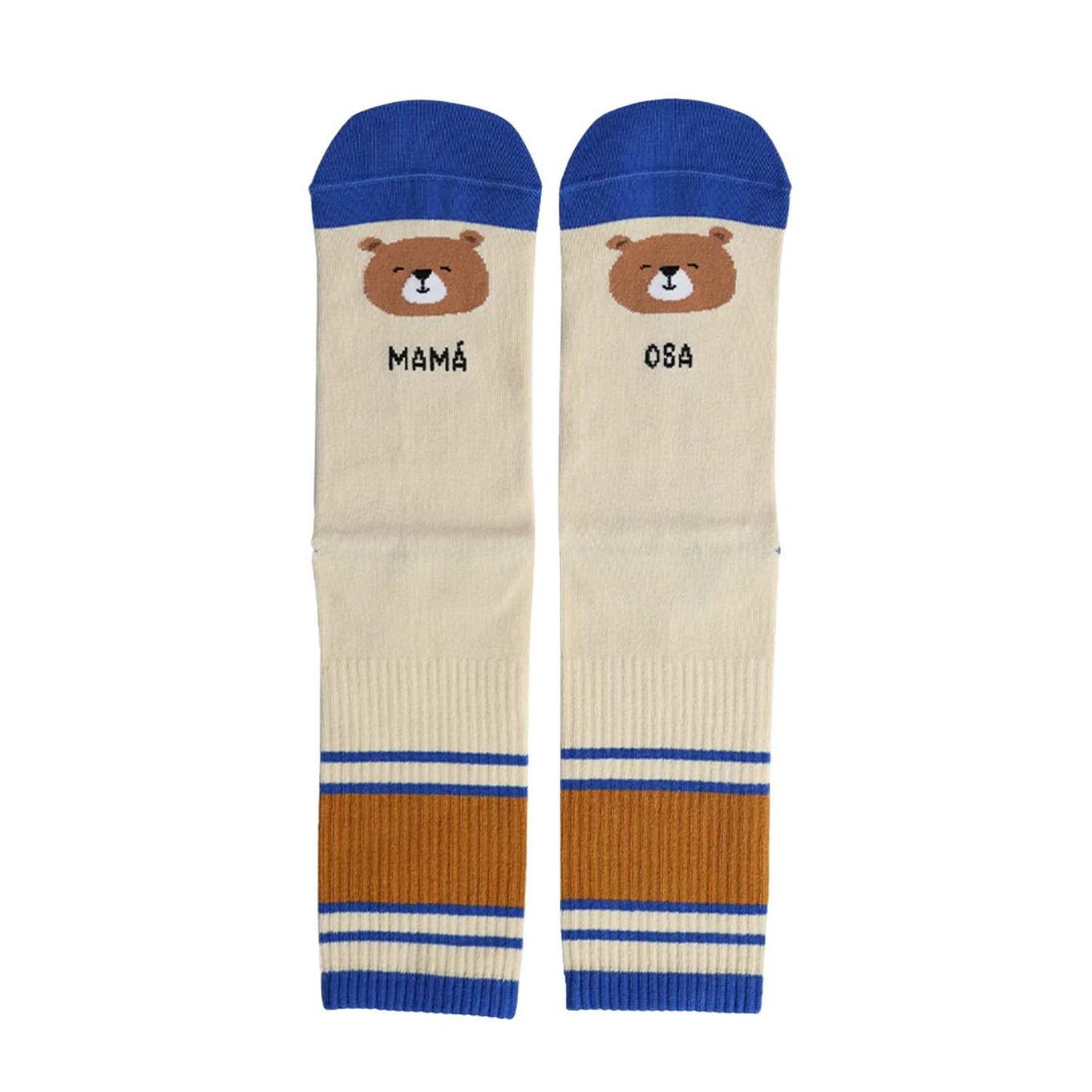 Calcetines "mamá Osa" 🐻 ¡Para la guardesa de la familia!

🐾 Diseño Entrañable: El regalo perfecto para esa mamá protectora, cariñosa y fuerte que siempre cuida de sus "cachorros". Talla única 35-41

🧶 Mensaje Duradero: Frase y diseño tejidos directamente en el propio calcetín, garantizando que el dibujo no se agriete ni pierda color.

🇪🇸 Calidad Nacional: Diseñados y fabricados en España con algodón premium y certificación OEKO-TEX® para una suavidad total.