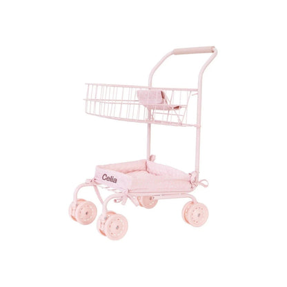 Carrito de paseo para muñecas personalizable con bordado. Chasis de metal, ruedas giratorias, doble cesta y mango acolchado. ¡Personalízalo hoy!