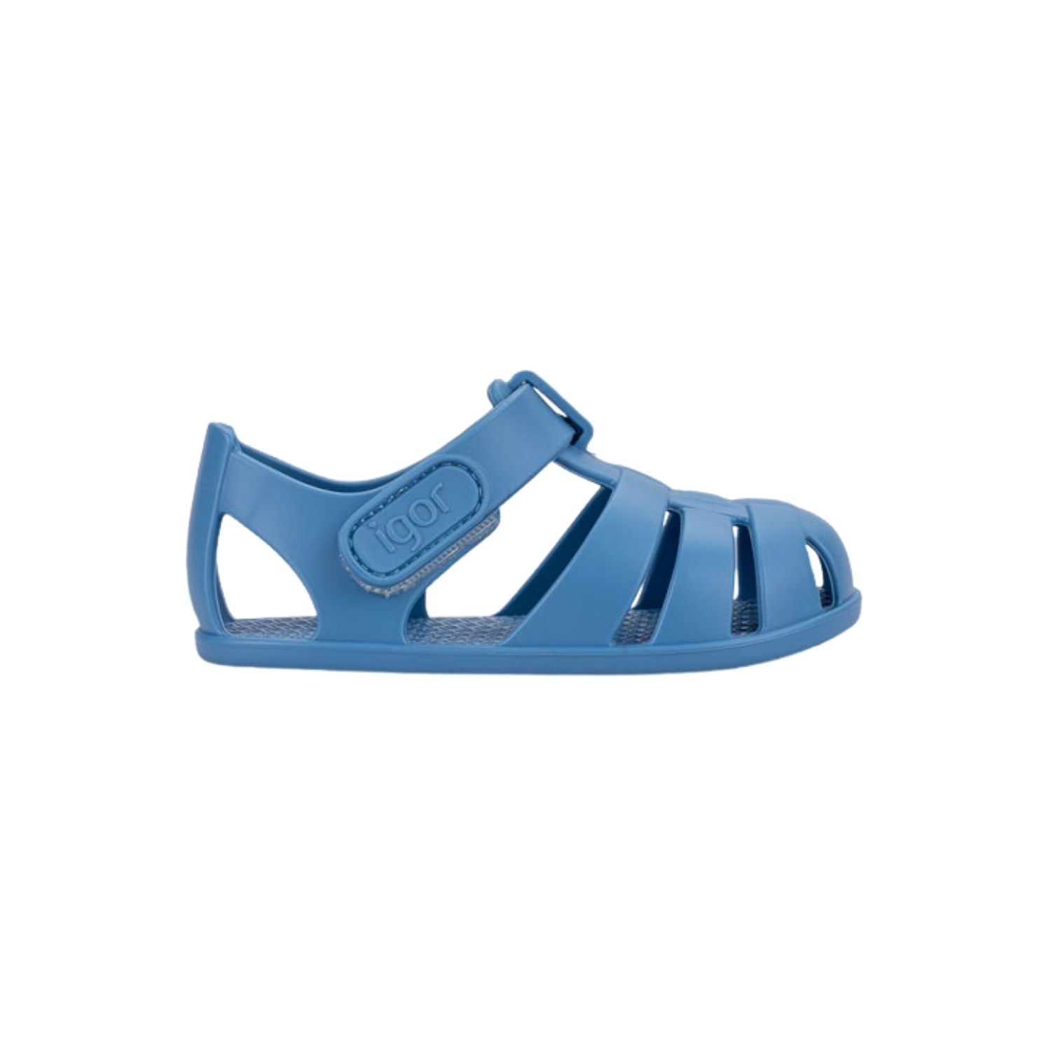 Cangrejeras BAREFOOT RESPETUOSA Solid azul de Igor! Fabricadas en España con un mínimo del 50% de plástico PVC libre de BPA y ftalatos, son muy blanditas, cómodas y de alta calidad. ¡Por fin un modelos de inspiración Barefoot para nuestras cangrejeras favoritas!

Cero drop, muy flexibles y ligeras, horma mas ancha

Gracias al cierre de velcro adherente acuático, son fáciles de poner y quitar, lo que fomenta la autonomía de tus hijos. Además, su nuevo sistema de regulación de velcro adherente ajusta perfecta