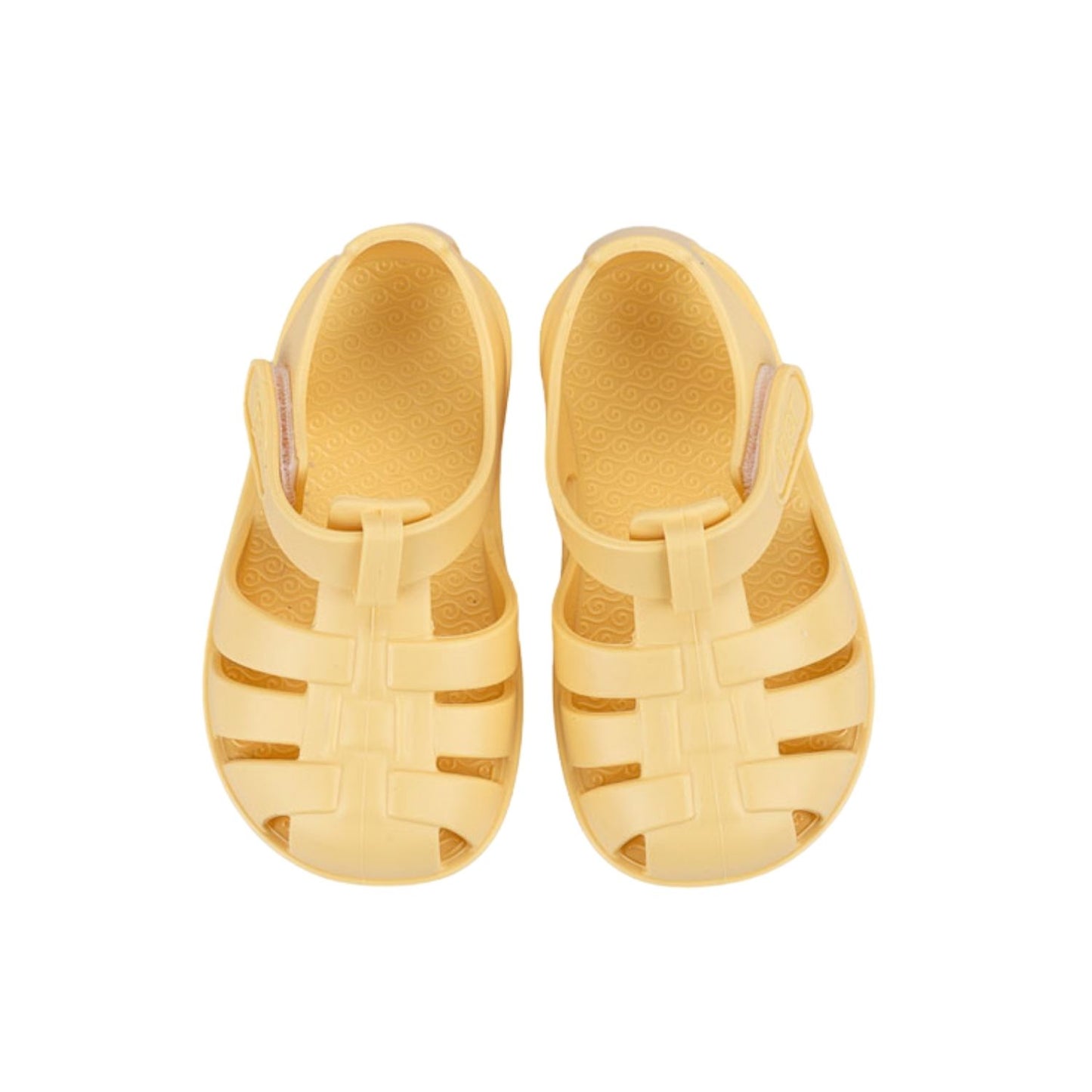 Prepara a tus peques para el verano con las Cangrejeras BAREFOOT RESPETUOSA vainilla de Igor! Fabricadas en España con un mínimo del 50% de plástico PVC libre de BPA y ftalatos, son muy blanditas, cómodas y de alta calidad. ¡Por fin un modelos de inspiración Barefoot para nuestras cangrejeras favoritas!