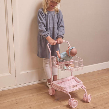 🛒 Carrito de la Compra Infantil Vichy – Monnëka

Edad recomendada: A partir de 3 años
Dimensiones: 30 x 48 x 56 cm
Incluye: 1 carrito con cesta superior, asiento para muñeco y bandeja inferior