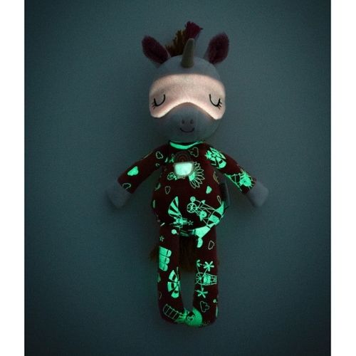 ¡Dale a tu pequeño los sueños más mágicos junto a Lena, el amiguito que brilla la noche! Este adorable peluche de apego con forma de unicornio no solo es extra suave, sino que su pijama luminiscente transforma la hora de dormir en un espectáculo encantador. ¡Buenas noches y dulces sueños garantizados! noche