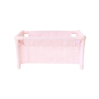 Cuna de viaje desmontable para muñecas Monnëka. Ligera, desenfundable, con almohada y bolsa de transporte. Cumple normativa EN71 y marcado CE. ¡Cómprala ya!