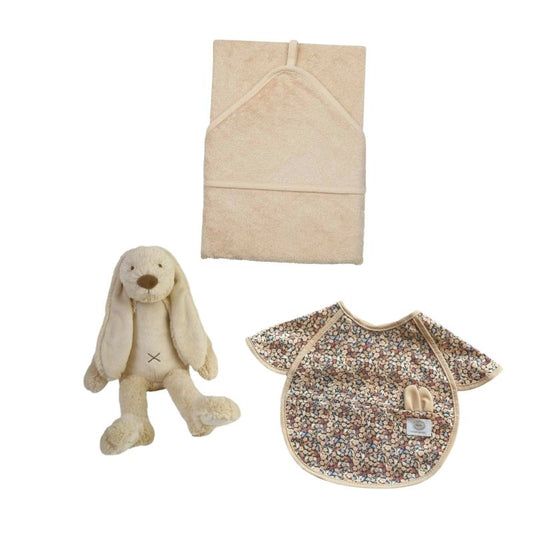  pack en tonos beige:&nbsp;Peluche de apego, capa de baño y babero impermeable es la opción perfecta, una combinación ideal de los que serán los 3 productos indispensables en los primeros meses de vida (y durante mucho tiempo) de ese adorable bebé.