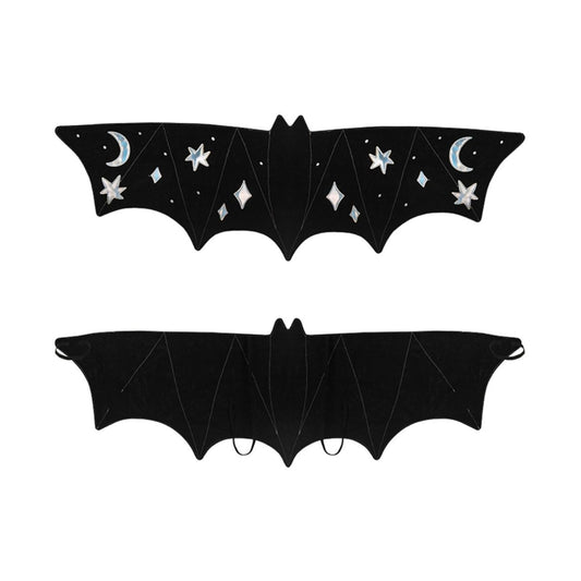 🦇 Disfraz Infantil – Alas de Murciélago Negras
Edad recomendada: de 3 a 7 años
Color: Negro con detalles plateados
Incluye: 1 par de alas