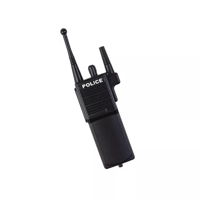 El Disfraz de Policía con Accesorios para niños de 5-6 años es la opción perfecta para potenciar el juego simbólico y la diversión en cualquier ocasión. Ya sea para Carnaval, fiestas temáticas o el día a día, este set permite a los más pequeños sumergirse en un mundo de aventuras donde la justicia y el orden son los protagonistas.