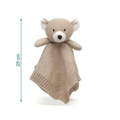 Comprar doudou osito beige Kiokids en www.manodesantaoficial.es. De punto de algodón 100%, ecológico, suave y seguro para bebés desde +2 meses. ¡Envío rápido!
