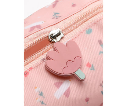 El estuche escolar de la colección Tutete Blossom Birds (pájaros) es perfecto para los peques, ya que podrán llenarlo con lápices, bolígrafos, rotuladores y todo lo que necesiten para su día a día en el cole. 