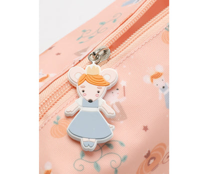 El estuche escolar de la colección Tutete Mouse Fairies (Cenicienta) es perfecto para los peques, ya que podrán llenarlo con lápices, bolígrafos, rotuladores y todo lo que necesiten para su día a día en el cole