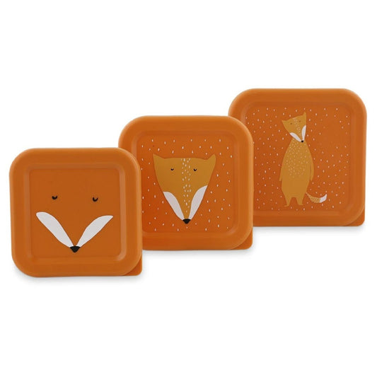 set de 3 fiambreras nido es perfecto para organizar las meriendas de los más peques, ya sea en el cole, en casa o de paseo. Cada cajita viene con su propia tapa decorada y es ideal para llevar desde un pequeño snack hasta una porción completa de fruta o sándwich.