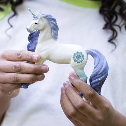 Figura Unicornio Mandala Semental – Schleich® BAYALA® 🦄
Edad recomendada: 5 a 12 años
Dimensiones: 14 x 4 x 13 cm
Incluye: 1 figura
