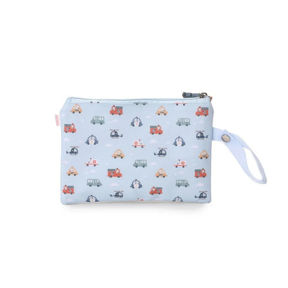  la funda para bocadillo Impermeable City Cars Personalizable de Tutete es justo lo que necesitas.


Bolsita de interior impermeable para llevar el bocadillo o fruta al colegio y no usar papel de aluminio ni bolsas de plástico que tanto contaminan. Una opción ecológica y muy divertida para proteger el medio ambiente. 