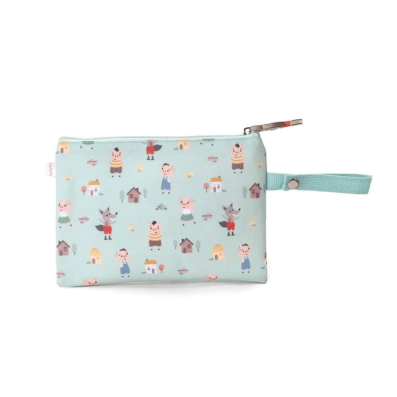 la funda para bocadillo Impermeable Los tres cerditos Personalizable de Tutete es justo lo que necesitas.


Bolsita de interior impermeable para llevar el bocadillo o fruta al colegio y no usar papel de aluminio ni bolsas de plástico que tanto contaminan. Una opción ecológica y muy divertida para proteger el medio ambiente.