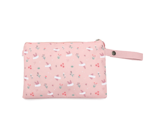 funda para bocadillo Impermeable Blossom Birds (Pájaros) Personalizable de Tutete es justo lo que necesitas.


Bolsita de interior impermeable para llevar el bocadillo o fruta al colegio y no usar papel de aluminio ni bolsas de plástico que tanto contaminan. Una opción ecológica y muy divertida para proteger el medio ambiente.