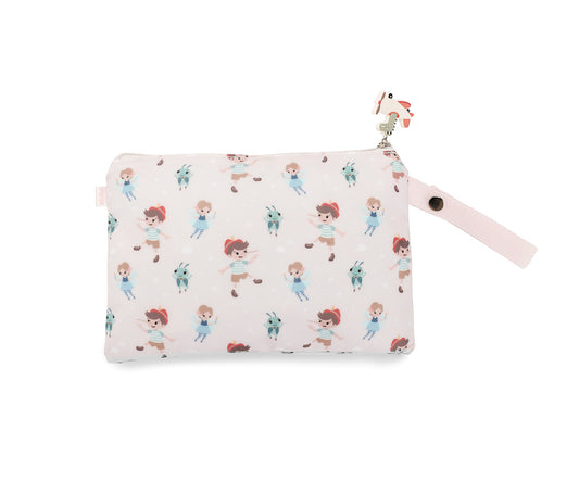  funda para bocadillo Impermeable Wooden Boy (Pinocho) Personalizable de Tutete es justo lo que necesitas.


Bolsita de interior impermeable para llevar el bocadillo o fruta al colegio y no usar papel de aluminio ni bolsas de plástico que tanto contaminan. Una opción ecológica y muy divertida para proteger el medio ambiente. 