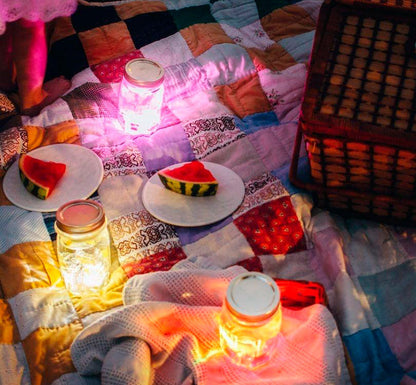 pic nic con Estos cubos de luz son un producto que capta la atención y centra los sentidos, a la vez que hace del baño una experiencia divertida. Se trata de un juguete que estimulará cognitiva y sensorialmente a los más pequeños