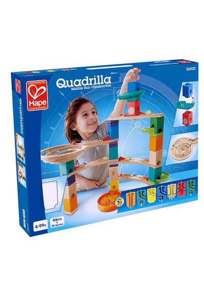 Acércate a la acción de Quadrilla con tres canalones que harán que tus canicas corran por el exterior de los bloques coloreados de camino a la meta del fondo. Es muy divertido y aumenta el tiempo de juego.