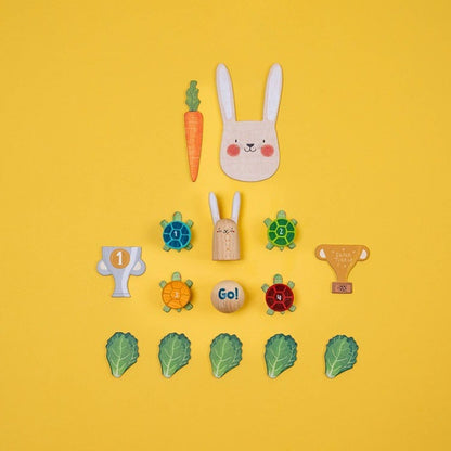 Prepárate para una emocionante aventura donde la velocidad no lo es todo. Con&nbsp;Ready Steady Go! de Londji, la clásica fábula de la liebre y la tortuga cobra vida en un juego cooperativo que enseña el verdadero valor del trabajo en equipo. ¿Creías que la liebre siempre gana? ¡Sorpresa! Tus peques descubrirán que la paciencia, la ayuda mutua y una buena estrategia son la clave para cruzar la meta.