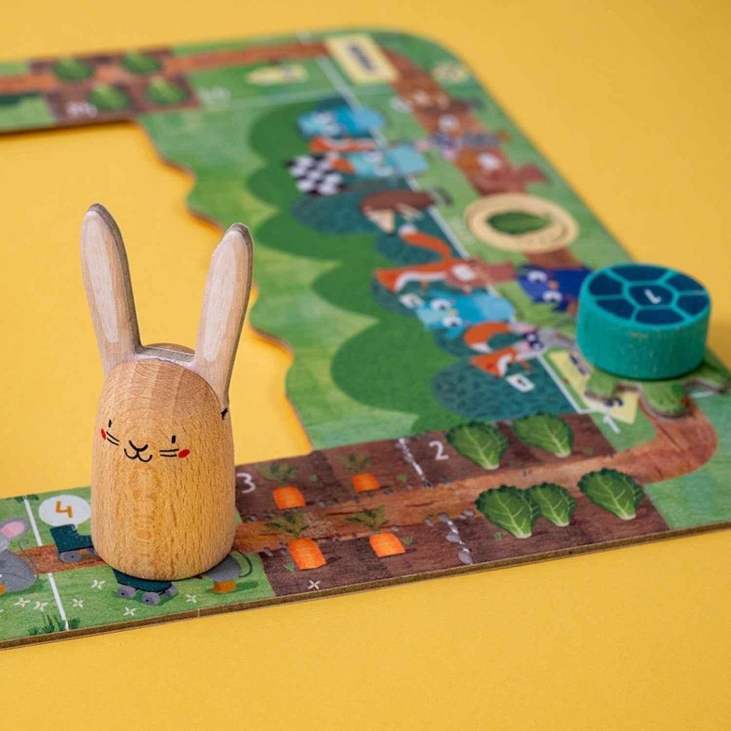 Prepárate para una emocionante aventura donde la velocidad no lo es todo. Con&nbsp;Ready Steady Go! de Londji, la clásica fábula de la liebre y la tortuga cobra vida en un juego cooperativo que enseña el verdadero valor del trabajo en equipo. ¿Creías que la liebre siempre gana? ¡Sorpresa! Tus peques descubrirán que la paciencia, la ayuda mutua y una buena estrategia son la clave para cruzar la meta.